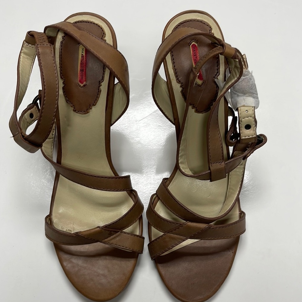 NWOT Max Studio Leather Shoes